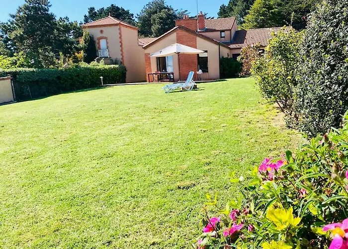 Maison Familiale Vue Au Calme 3 Etoiles Rose *